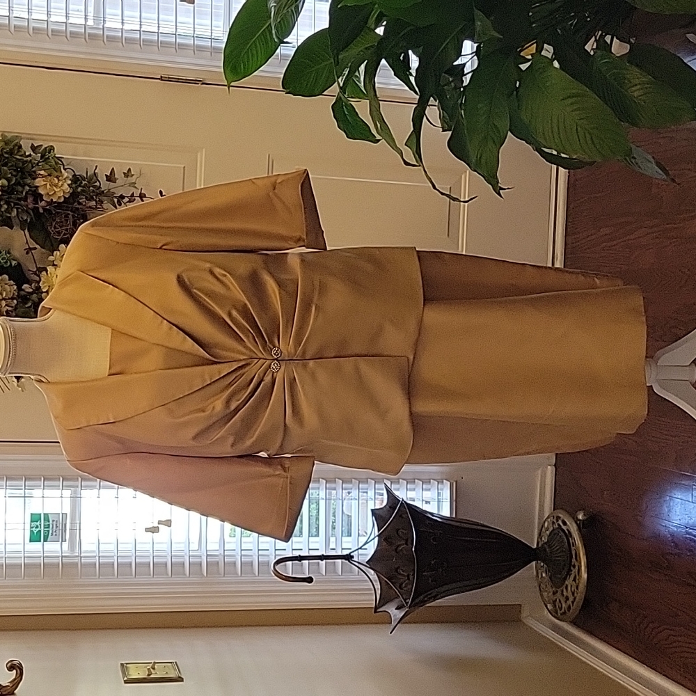 Jessica Howard Woman golden tan 2pc dress suit jacket rhinestone trim 14W EUC…